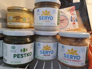 Pesto i "serki" z nasion słonecznika at Ale Zdrowe in Wroclaw