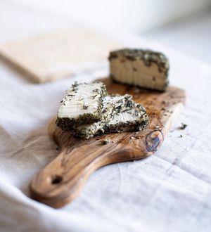 Le FRESH from New Roots! at The Black Cow Shop in Charleroi