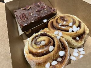 Christmas menu, dessert  #Veganuary at The Black Cow Shop in Charleroi