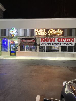 😀 at Plant Based Pizzeria in Sandy Springs