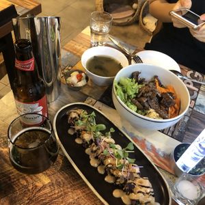 묵은지롤과 비빔바ㅂ at Think Vegan in Seoul