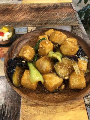 Crispy tofu and eggplant 깐풍두부갖ㅣ at Think Vegan in Seoul