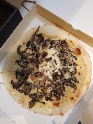 Mushroom 'za. Pretty small. at Think Vegan in Seoul