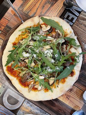 Combination pizza at Think Vegan in Seoul