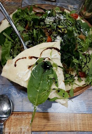 Spinach Pizza - close-up at Think Vegan in Seoul