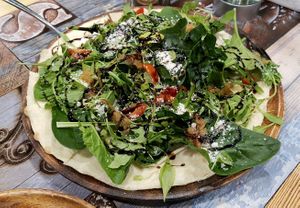 Spinach Pizza at Think Vegan in Seoul