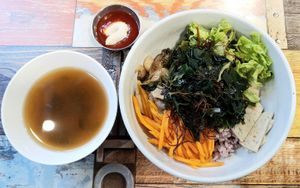 Seaweed Bibimbap 해초비빔밥 at Think Vegan in Seoul