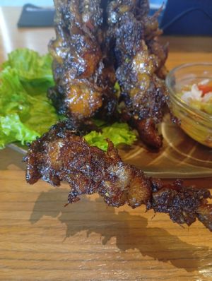 The food menu here surprisingly good and suits my taste, especially the dish called Sate Magudas, ITS sweet, spicy, and Savory flavor is really good 👍 at Soedirman Coffee & Eatery in Bandung