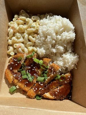 Chicken Katsu and Mac salad.  My favorite 🤤 at Chef Reina in Brisbane