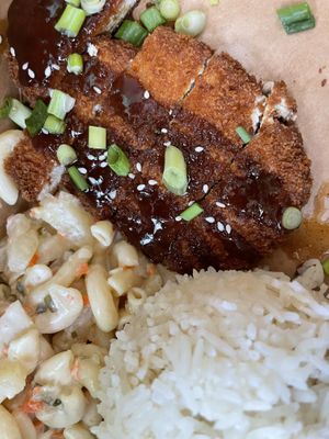 Vegan chick’n katsu  w/ rice and macaroni salad. Best I’ve ever had   at Chef Reina in Brisbane