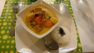 Curry (March 2016) at Loving Hut in Madrid