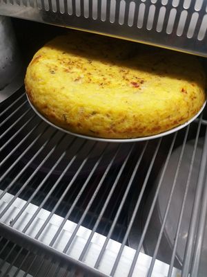 Tortilla with peppers at Loving Hut in Madrid