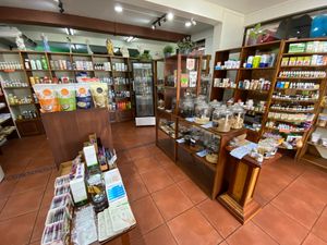Essential oil‘s & the very small bulk foods area.  at Ángel Azul Mercado Natural in La Fortuna