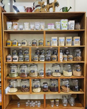 Bulk area at Ángel Azul Mercado Natural in La Fortuna