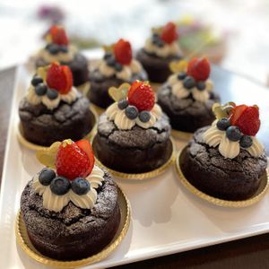 Vegan cakes at Marbre Vegan in Tokyo