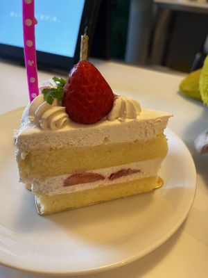 Strawberry cake  at Marbre Vegan in Tokyo