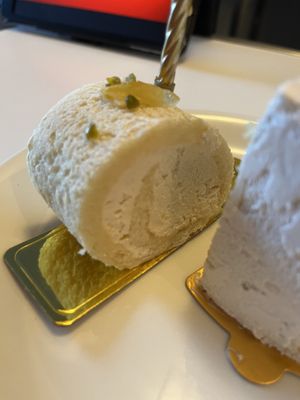 Lemon roll   at Marbre Vegan in Tokyo