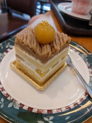 Chestnut cake 🌰 at Marbre Vegan in Tokyo