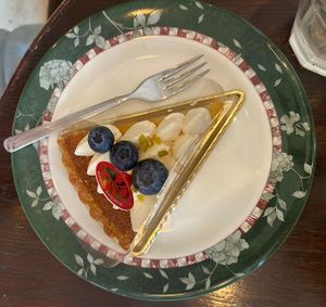 Blueberry tart   at Marbre Vegan in Tokyo