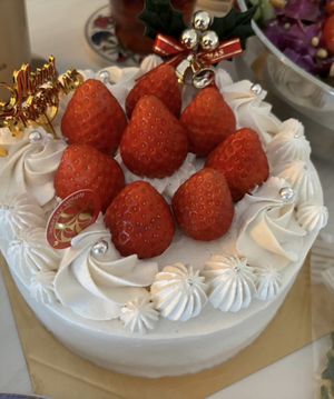 Christmas cake   at Marbre Vegan in Tokyo