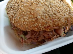 Jackfruit-Burger at Charlie Streetfood Events in Weil Am Rhein