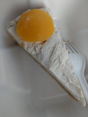 Ostern-Special Spiegeleitorte at Charlie Streetfood Events in Weil Am Rhein