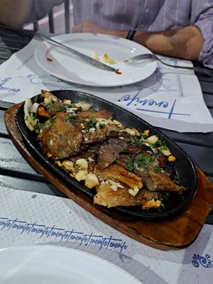 Garlic mushrooms at Alfonso in Tenerife