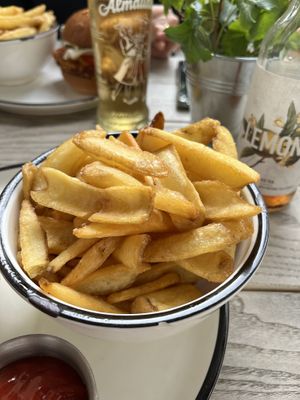 Pommes  at Mam-Mam Burger in Erlangen