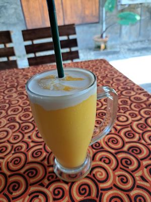 Mango smoothie at Vegan Society in Chiang Mai
