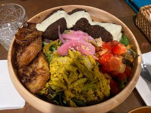 Falafel salad at Red Room Rendezvous 紅房餐酒館 in Taipei