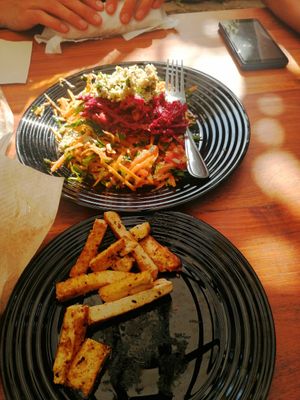 Ensalada con tofu aparte at La Caravana  in Tepoztlan