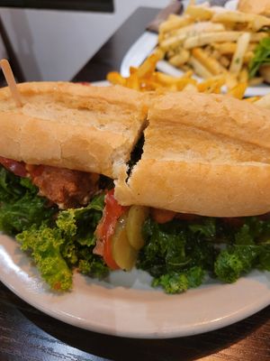 Shrimp 🍤 Po Boy and Cajun Fries at Variable Cafe in Los Angeles