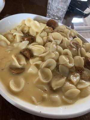 Hot & Dirty Mac and Cheese at Breaking Waves Brewing in Silverdale