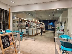 Store front. at bloomer's - Bayview Village in Toronto