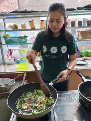 Freshly made - Homemade Lacto-Vegetarian Food

Warma Vegie Stall, Peliatan, Ubud at Warma Vegie Stall in Ubud