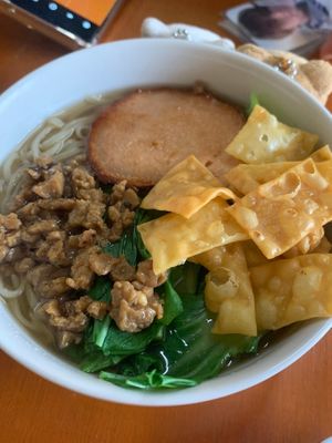 Veggie Ramen

Warma Vegie Stall, Peliatan, Ubud at Warma Vegie Stall in Ubud