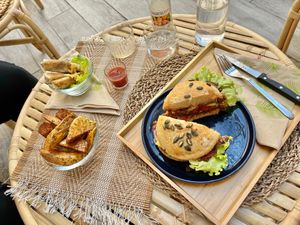 Delicious food at Sanctuary in Aix-en Provence