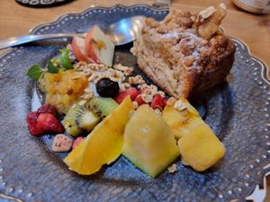 Apple crumble cake at Cafe Ren - Kamigyo in Kyoto