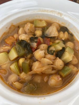 Vegane 'Ropa Vieja', Gebratene Kichererbsen mit Kräutern und Gemüse  at Cactus Garden in Lanzarote