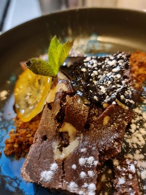 brownie vegano at Zelaik Gastrobar in Pamplona