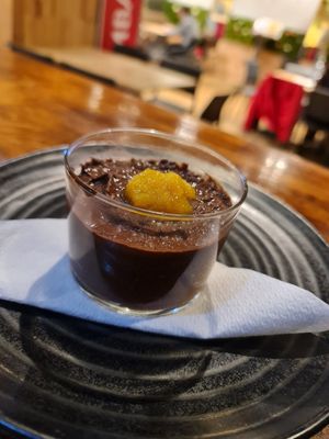 mousse de chocolate vegano especiado y mermelada casera de naranja at Zelaik Gastrobar in Pamplona