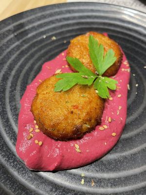 Humus de remolacha (pintxo)  at Zelaik Gastrobar in Pamplona