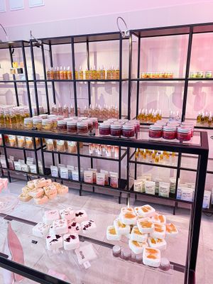 Vegan and simple cosmetics at AUNA in Poznan