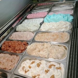 ice cream at Tutto Frutto in Vienna