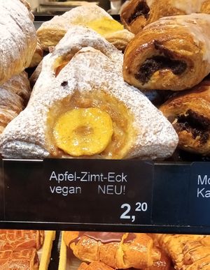 vegan sweet at Ströck - Westbahnhof U-Bahn in Vienna