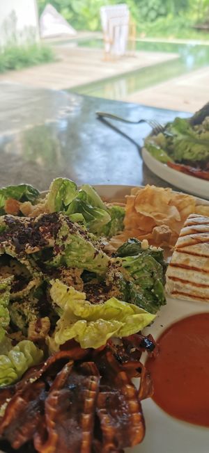 Ceasar Salad and Uburito at Healthy Ubud in Canggu