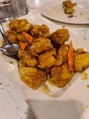 General Tso's chicken & Char Siew Bun at Yum Cha in Las Vegas