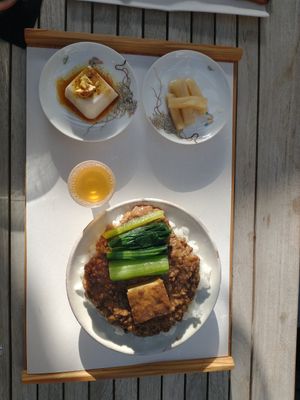  at Rengetsutei in Tokyo