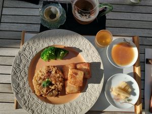  at Rengetsutei in Tokyo