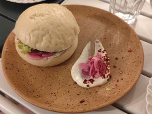bao burger - american vegan at GardnLab in Lyon